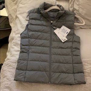 Uniqlo ultra light down vest
